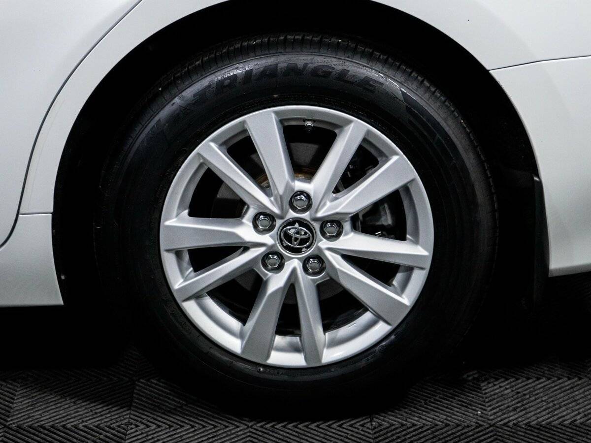 Toyota Camry с пробегом — 2019 год. Фото: #14