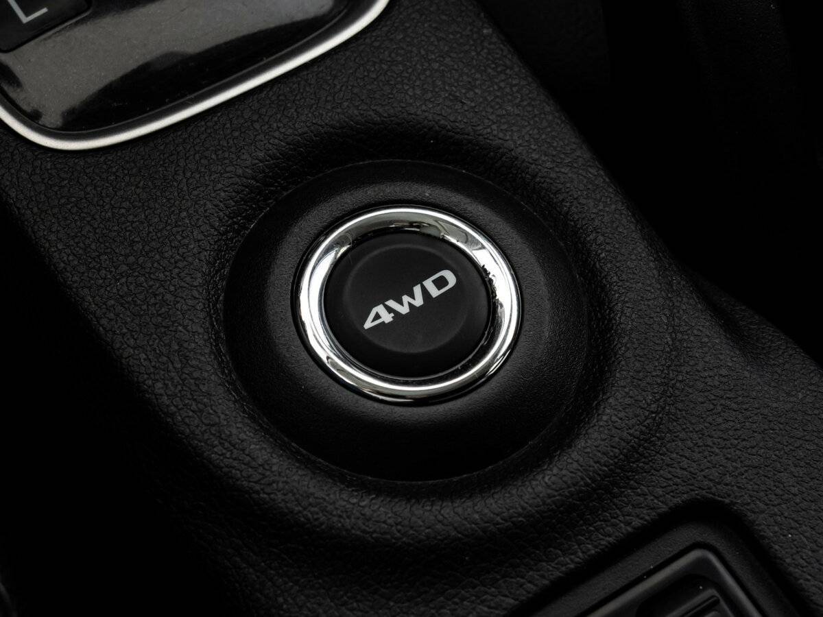 Mitsubishi Outlander с пробегом — 2014 год. Фото: #12