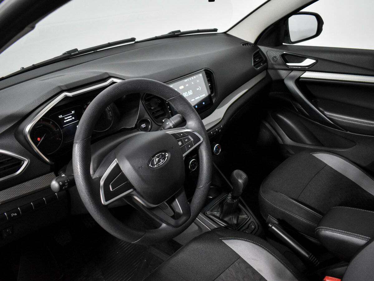 Lada (ВАЗ) Vesta с пробегом — 2023 год. Фото: #8