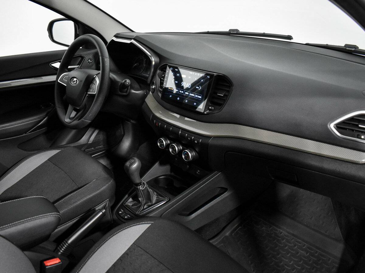 Lada (ВАЗ) Vesta с пробегом — 2023 год. Фото: #10