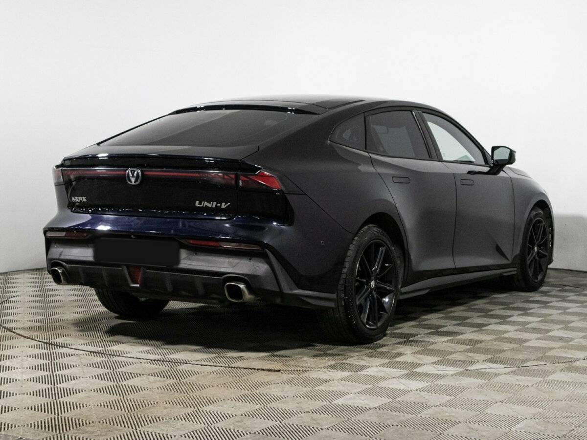 Changan UNI-V с пробегом — 2023 год. Фото: #4