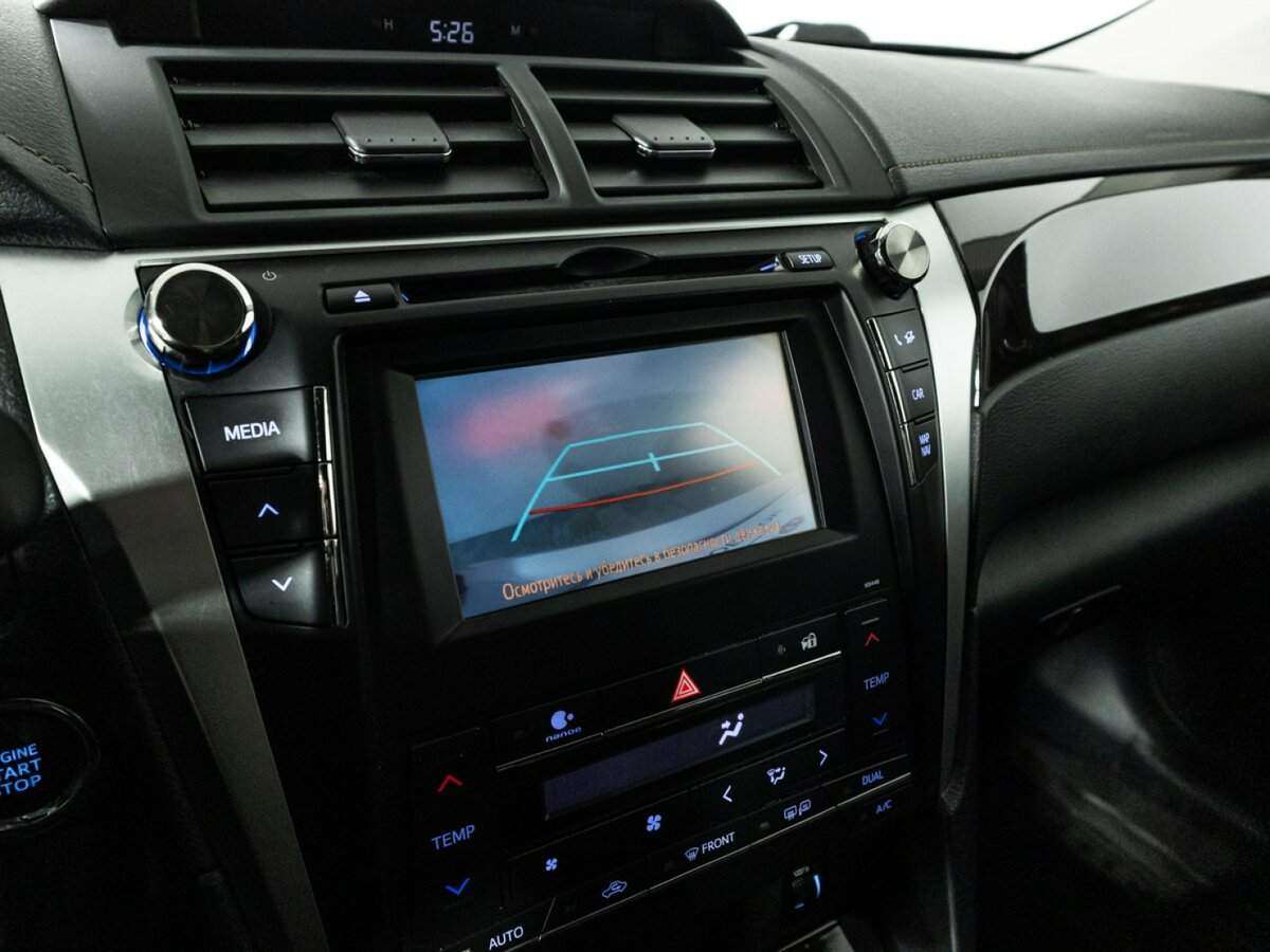Toyota Camry с пробегом — 2015 год. Фото: #15