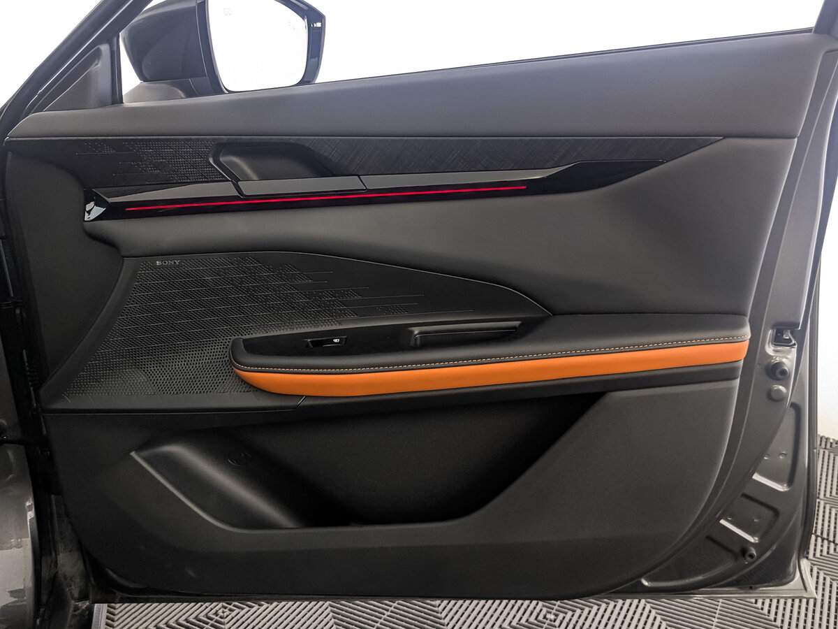 Changan UNI-V с пробегом — 2024 год. Фото: #23