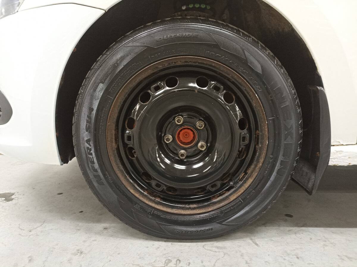 Volkswagen Polo с пробегом — 2013 год. Фото: #17