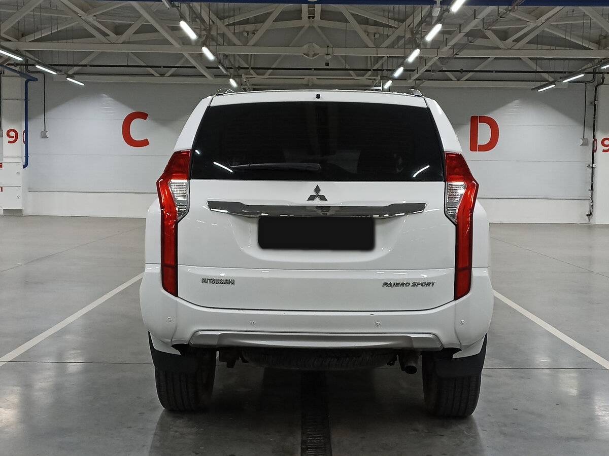 Mitsubishi Pajero Sport с пробегом — 2018 год. Фото: #5