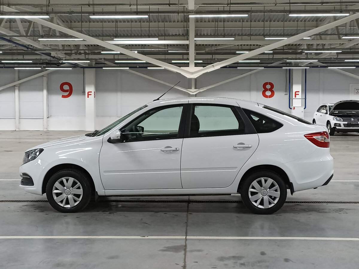 Lada (ВАЗ) Granta с пробегом — 2023 год. Фото: #7