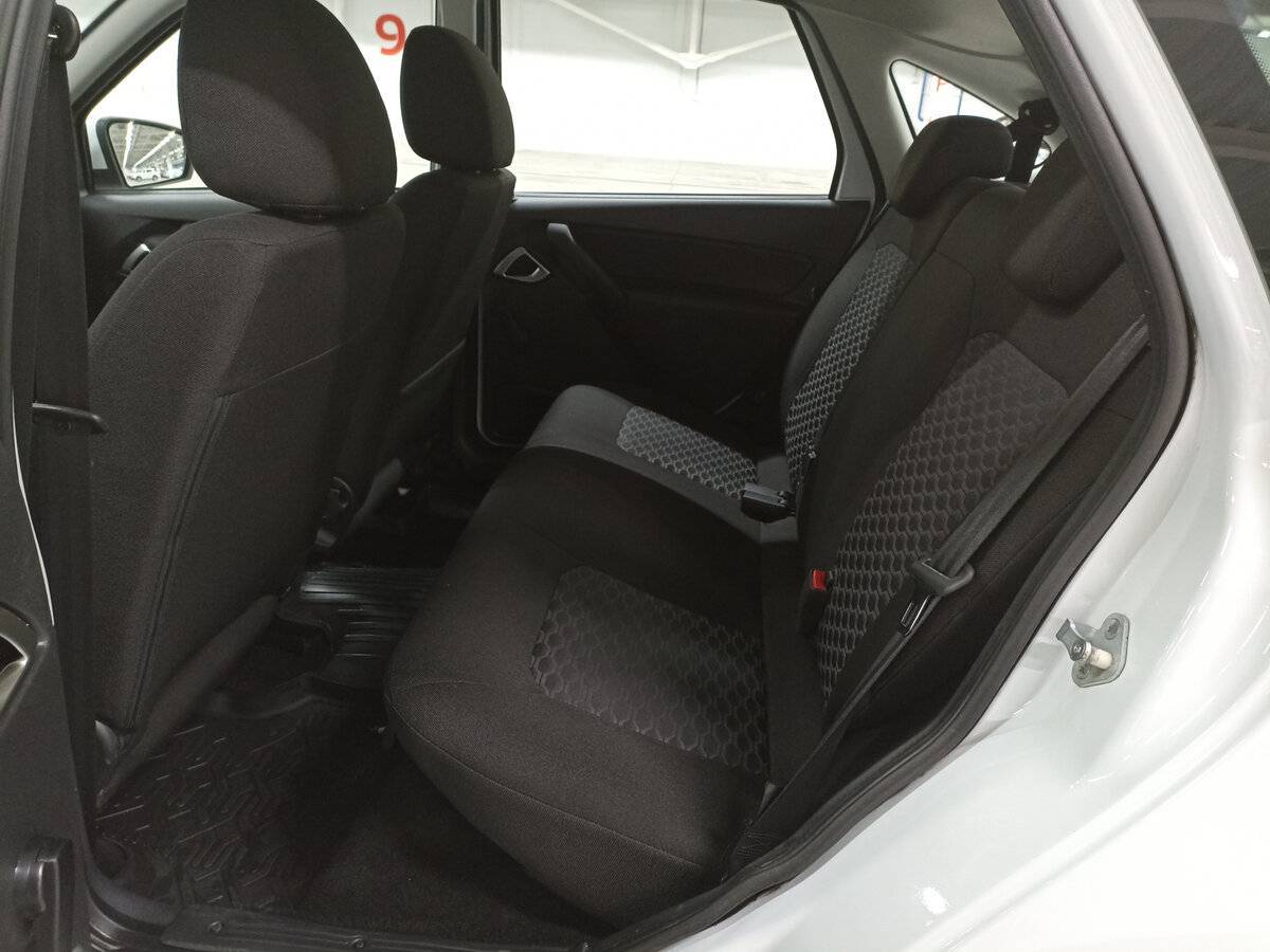 Lada (ВАЗ) Granta с пробегом — 2023 год. Фото: #11