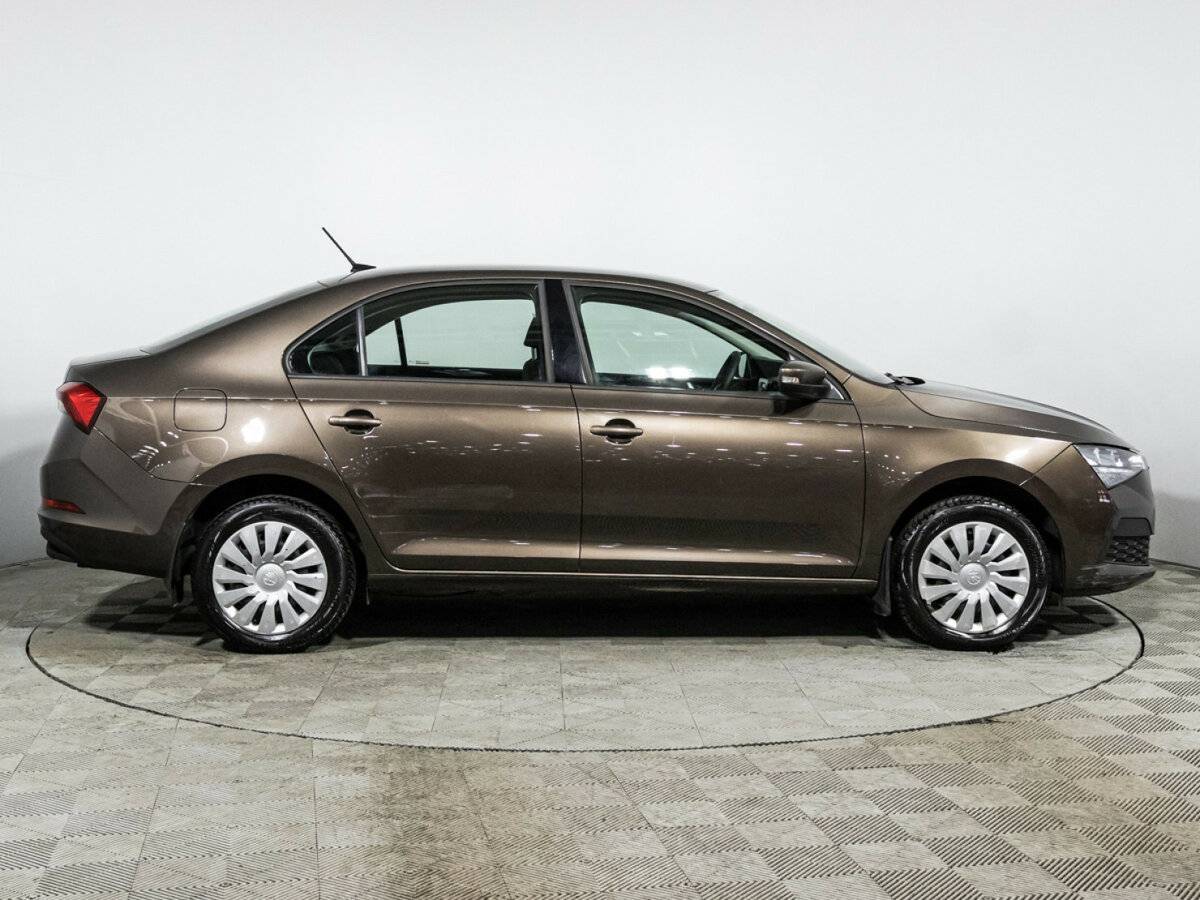 Skoda Rapid с пробегом — 2020 год. Фото: #3