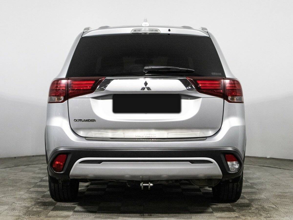 Mitsubishi Outlander с пробегом — 2020 год. Фото: #4