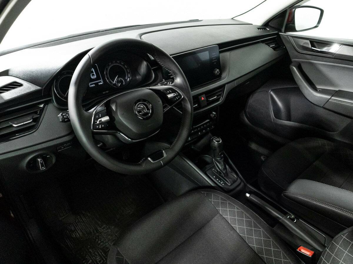 Skoda Rapid с пробегом — 2021 год. Фото: #10