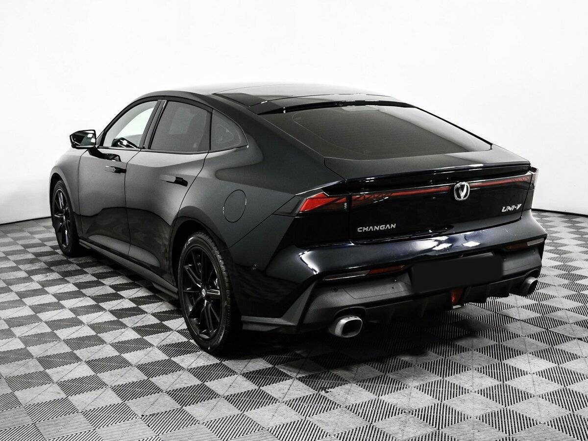 Changan UNI-V с пробегом — 2024 год. Фото: #6