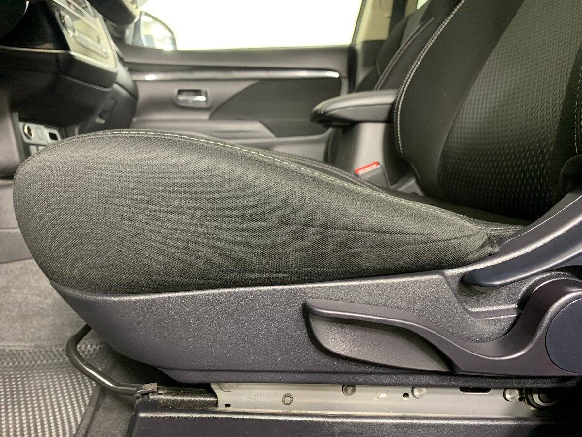 Mitsubishi Outlander с пробегом — 2019 год. Фото: #15