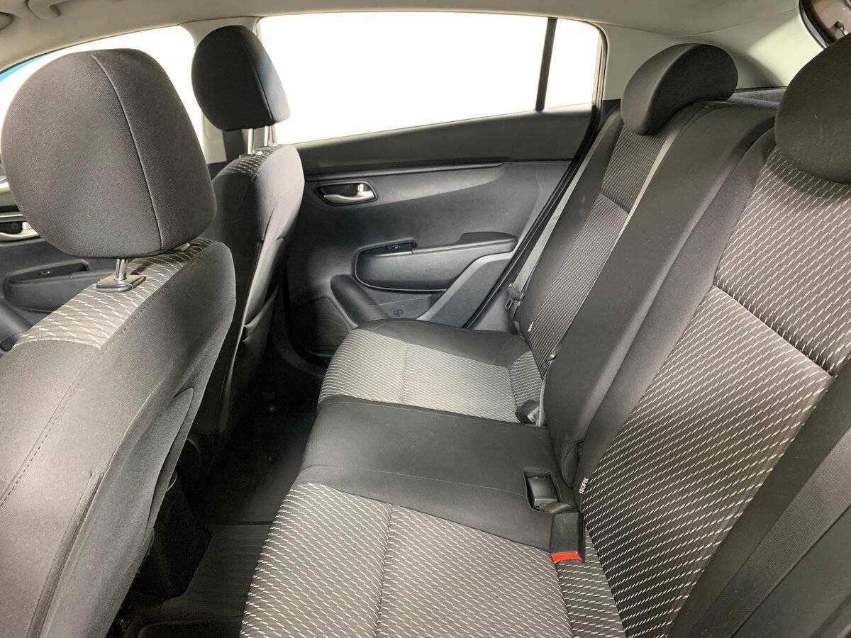 Kia Rio с пробегом — 2018 год. Фото: #17