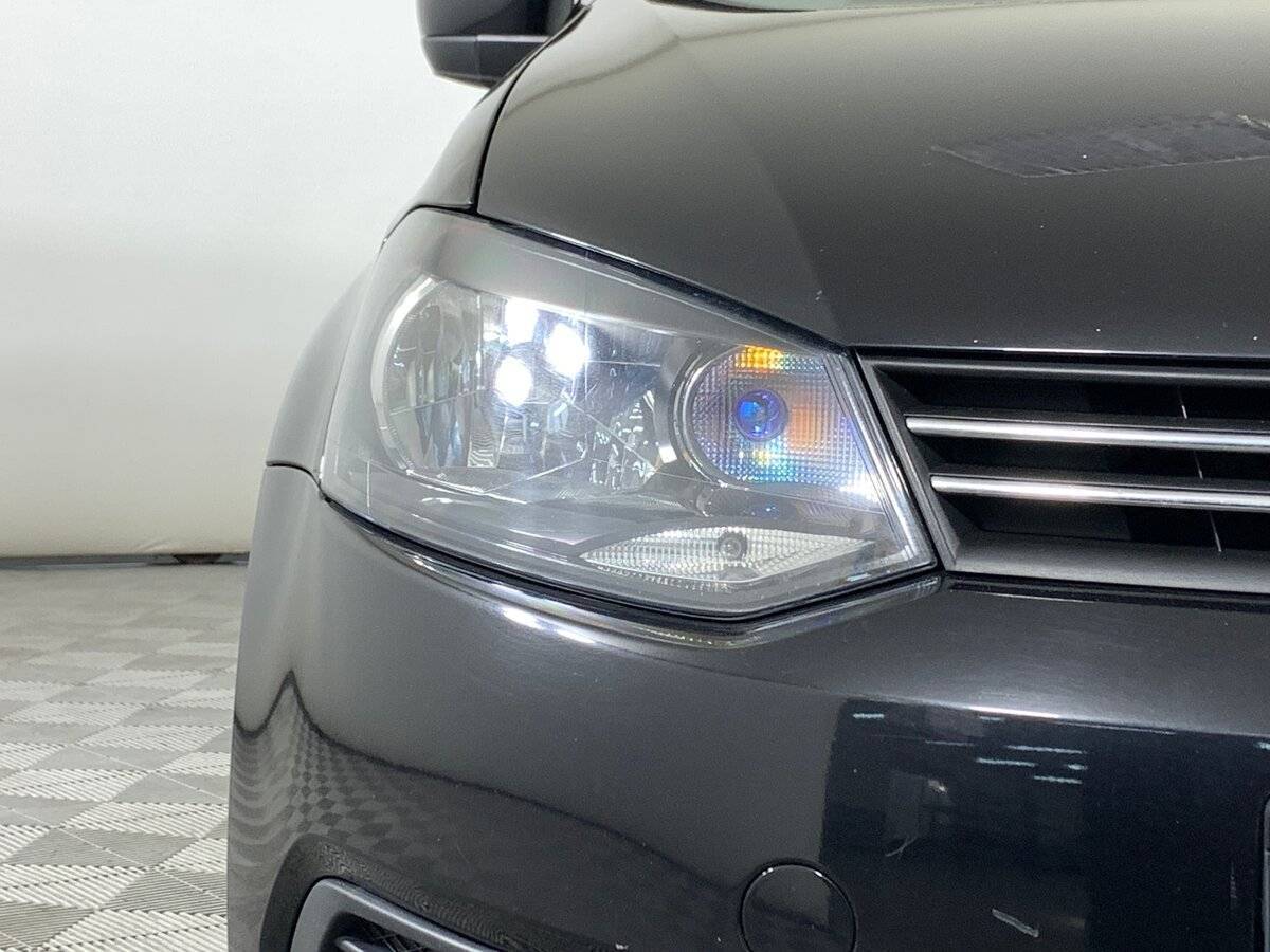 Volkswagen Polo с пробегом — 2014 год. Фото: #9