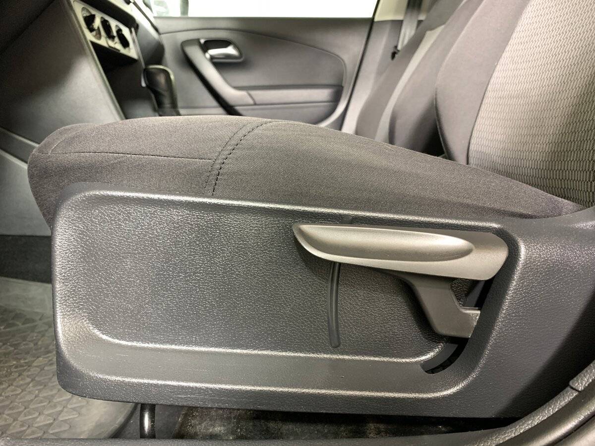 Volkswagen Polo с пробегом — 2014 год. Фото: #15