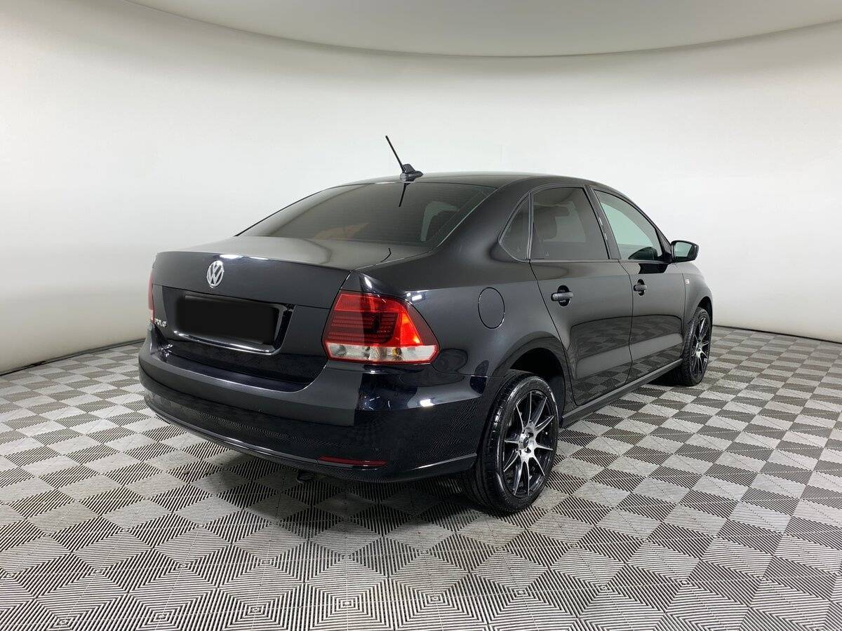 Volkswagen Polo с пробегом — 2018 год. Фото: #4