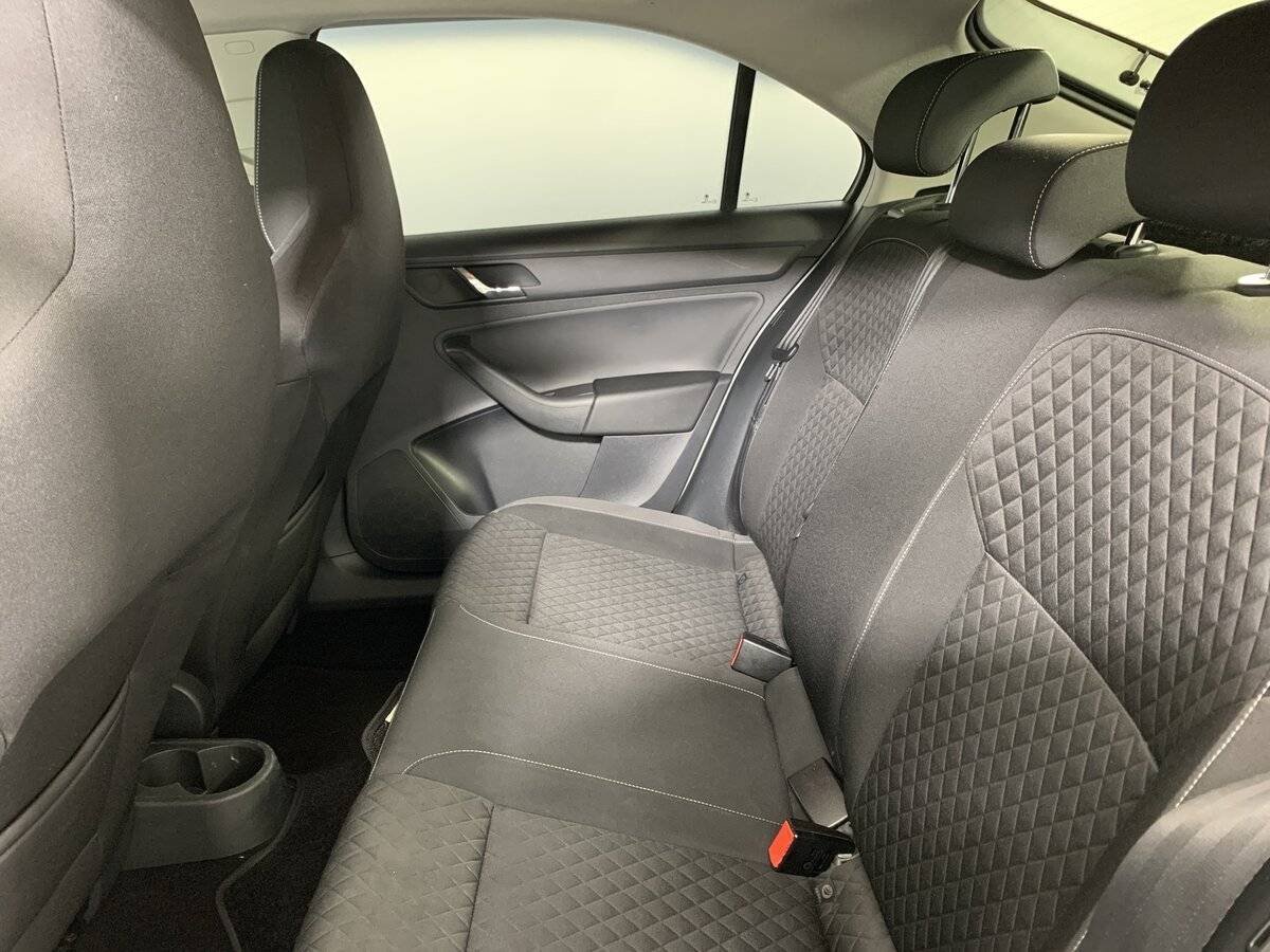 Skoda Rapid с пробегом — 2016 год. Фото: #17