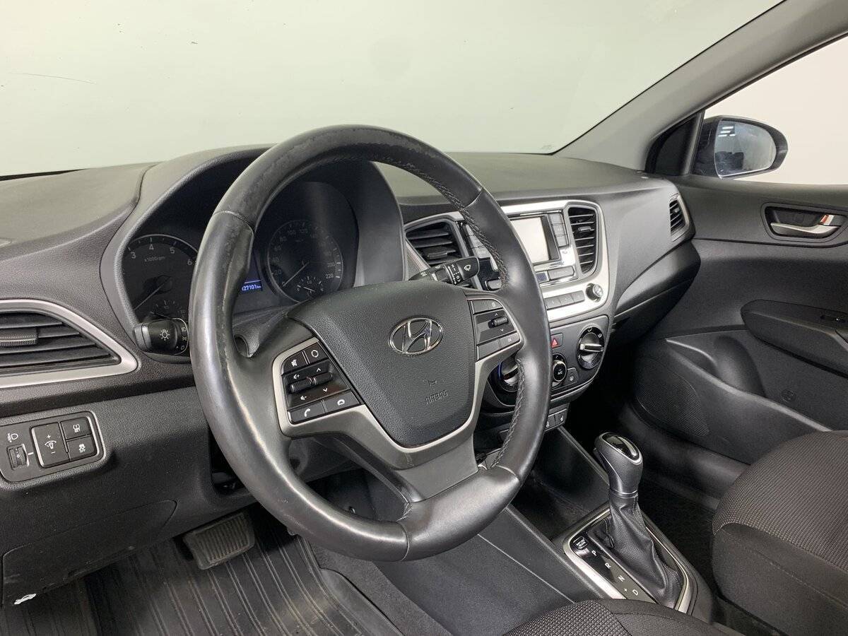 Hyundai Solaris с пробегом — 2017 год. Фото: #10