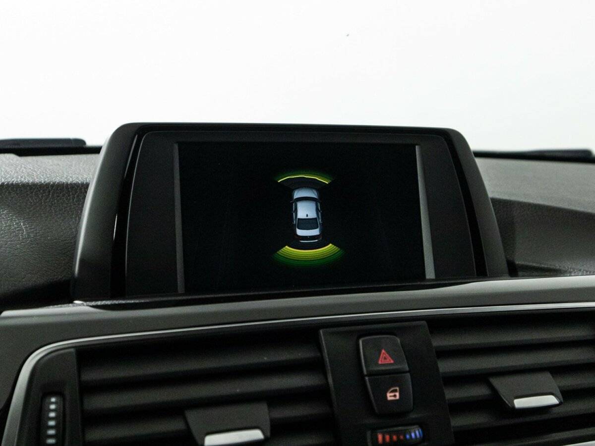 BMW 3 серии с пробегом — 2017 год. Фото: #14