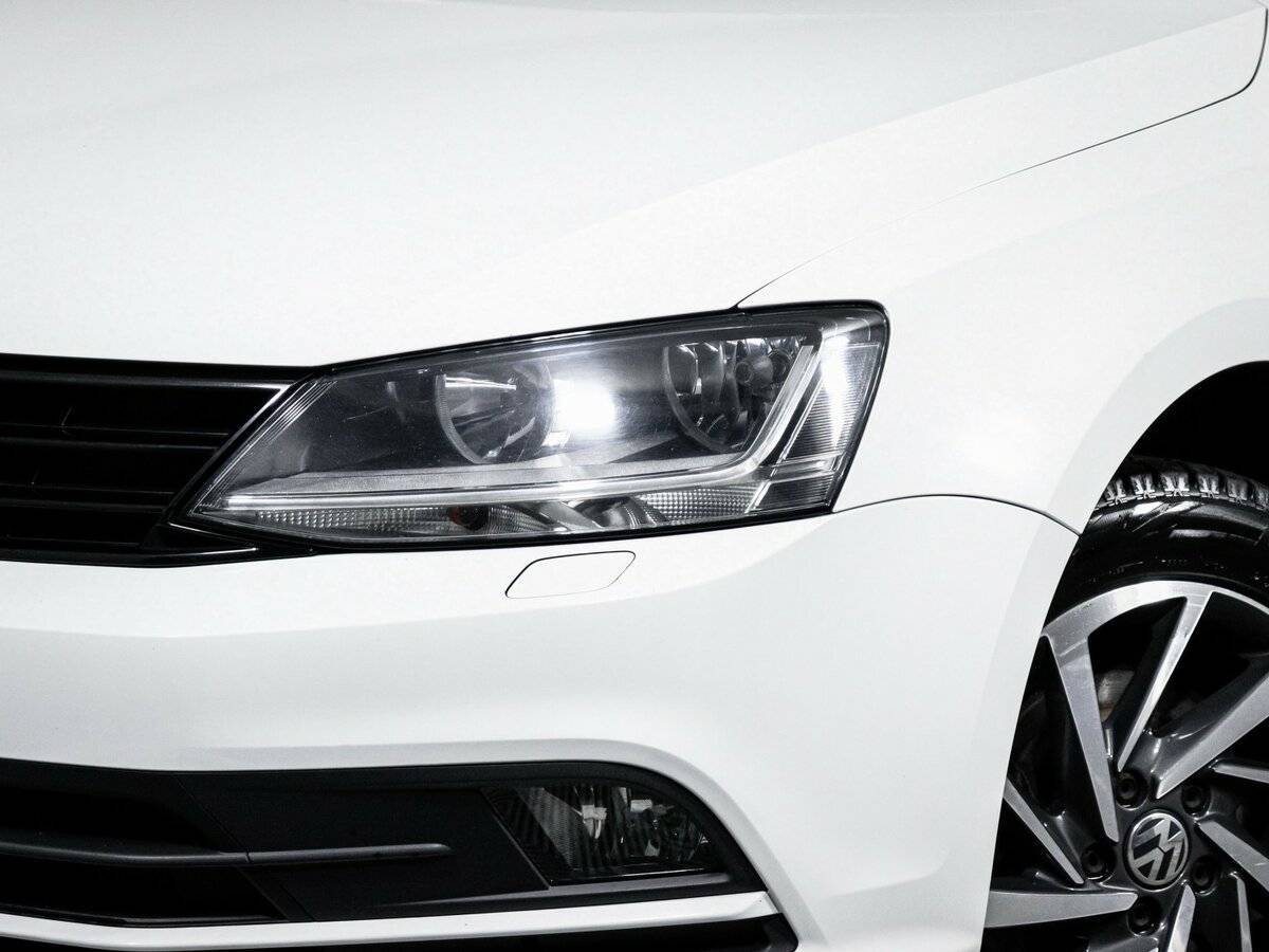 Volkswagen Jetta с пробегом — 2017 год. Фото: #16