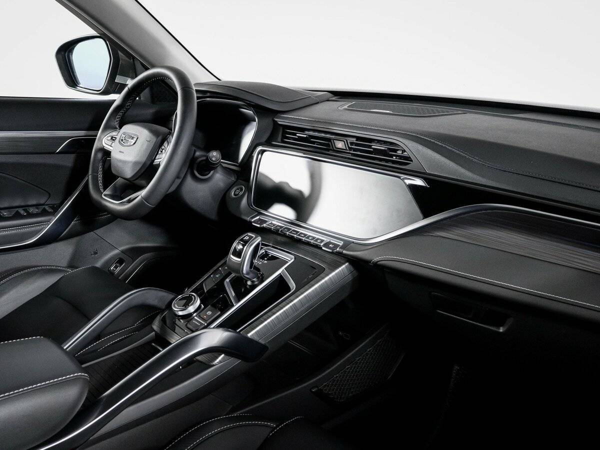 Geely Atlas Pro с пробегом — 2022 год. Фото: #8