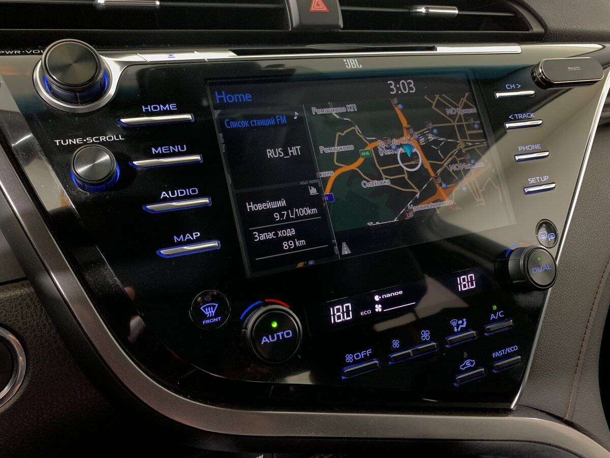 Toyota Camry с пробегом — 2018 год. Фото: #14