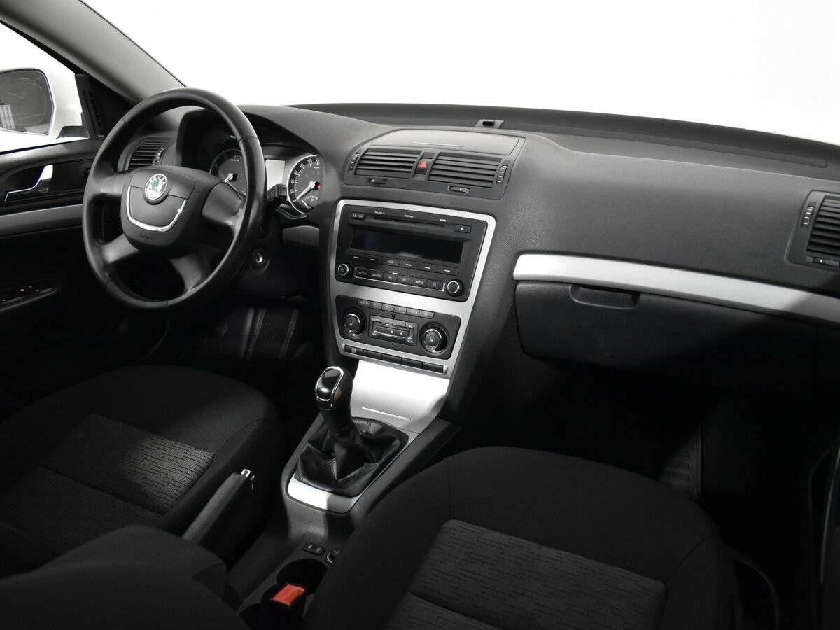 Skoda Octavia с пробегом — 2013 год. Фото: #9
