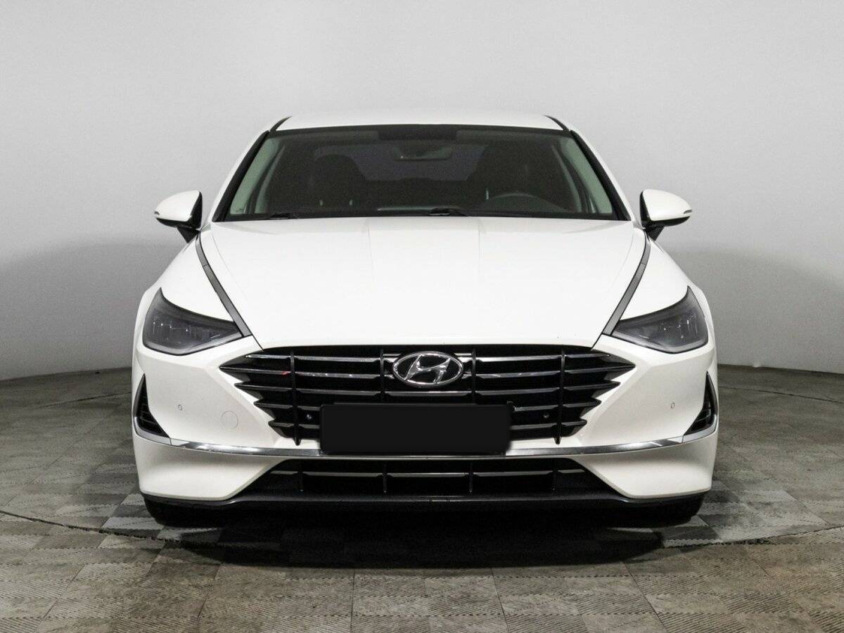 Hyundai Sonata с пробегом — 2021 год. Фото: #2