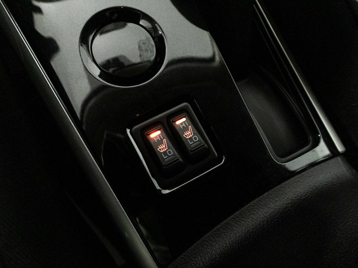 Mitsubishi Outlander с пробегом — 2022 год. Фото: #16