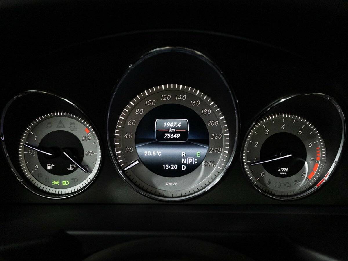 Mercedes-Benz GLK-Класс с пробегом — 2014 год. Фото: #11