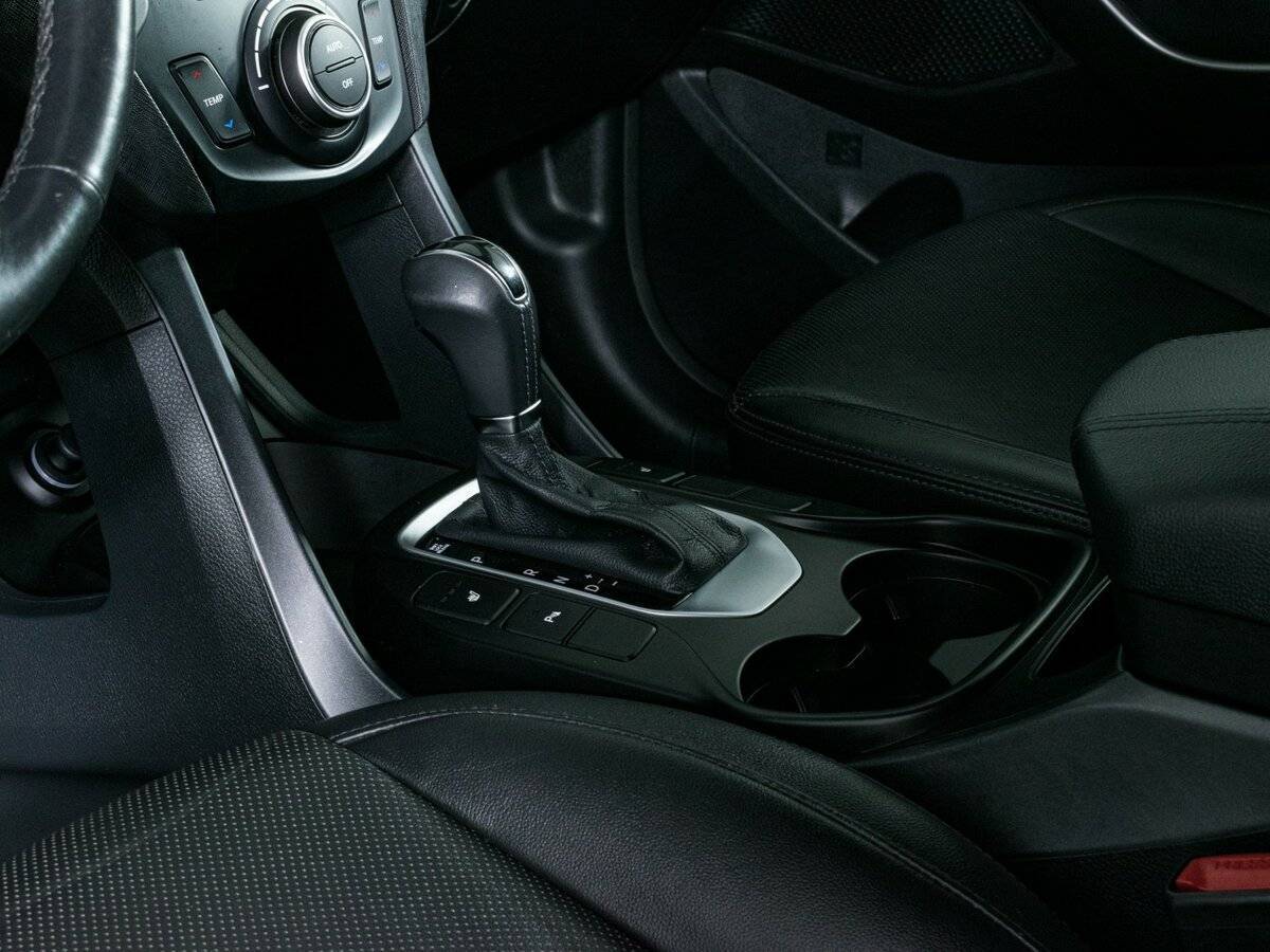 Hyundai Santa Fe с пробегом — 2016 год. Фото: #15