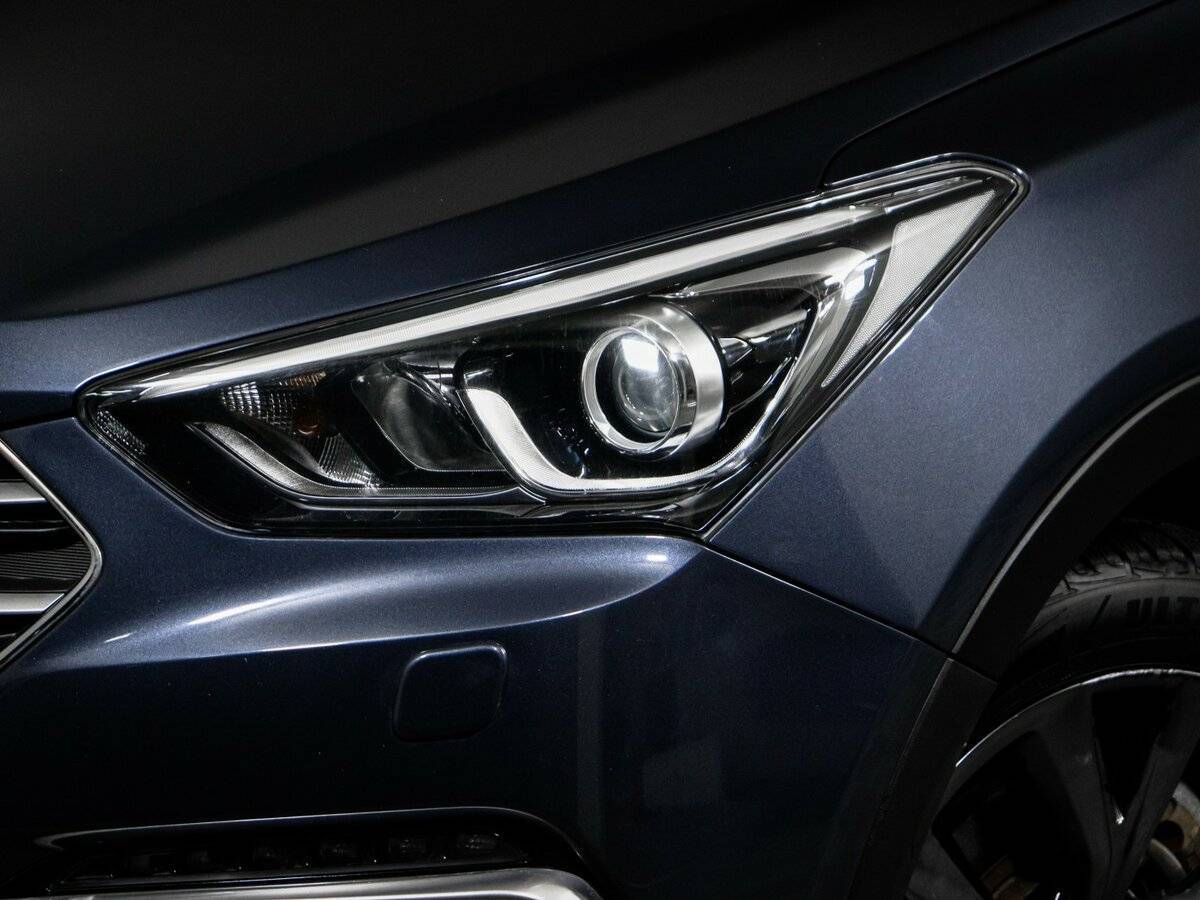 Hyundai Santa Fe с пробегом — 2017 год. Фото: #15