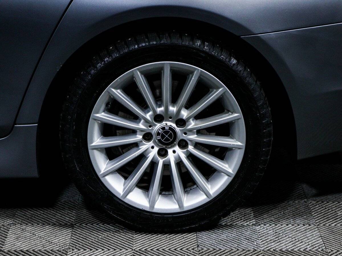 BMW 5 серии с пробегом — 2012 год. Фото: #14