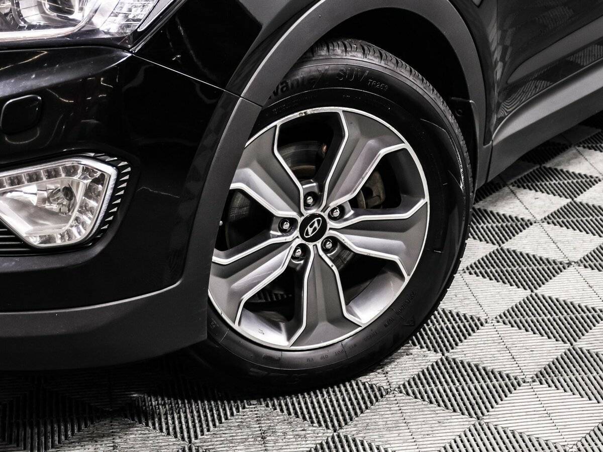 Hyundai Santa Fe с пробегом — 2014 год. Фото: #14