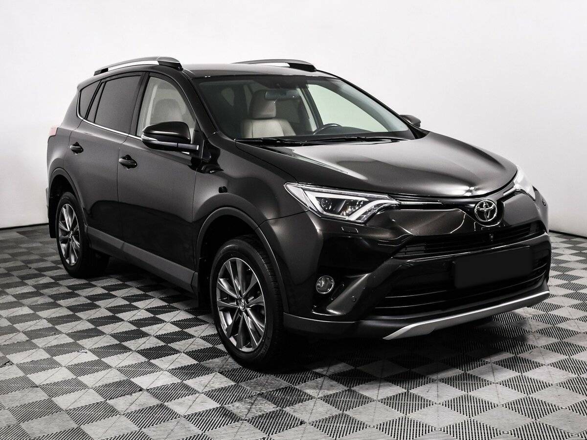 Toyota RAV4 с пробегом — 2015 год. Фото: #2