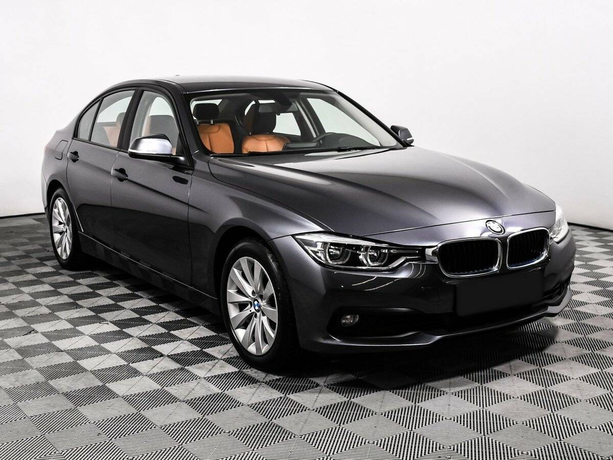 BMW 3 серии с пробегом — 2017 год. Фото: #2