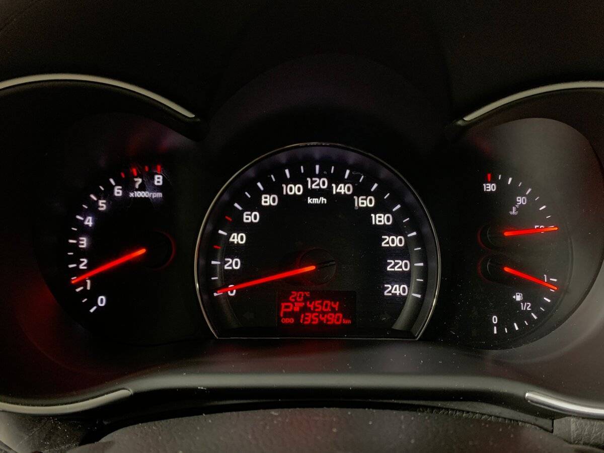 Kia Sorento с пробегом — 2017 год. Фото: #13