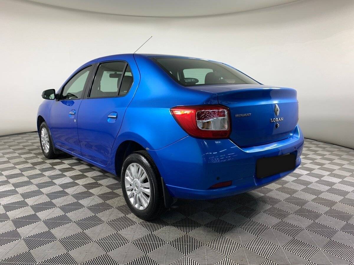 Renault Logan с пробегом — 2015 год. Фото: #6