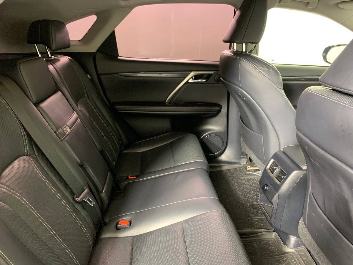 Lexus RX с пробегом — 2016 год. Фото: #16