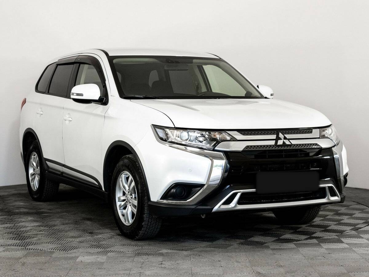 Mitsubishi Outlander с пробегом — 2019 год. Фото: #2