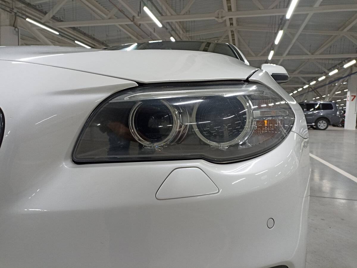 BMW 5 серии с пробегом — 2015 год. Фото: #16