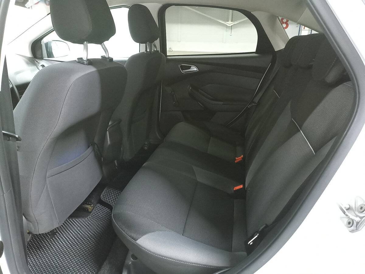 Ford Focus с пробегом — 2013 год. Фото: #11