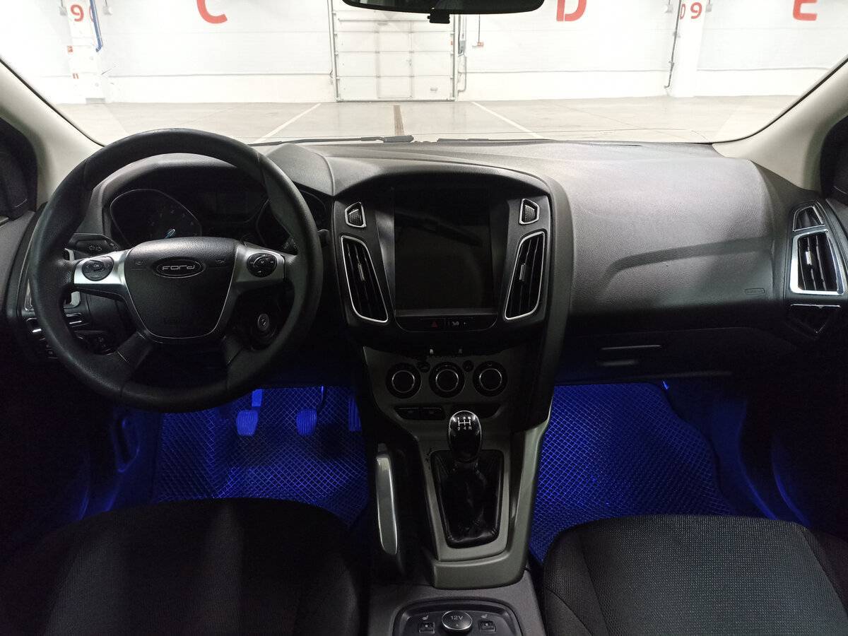 Ford Focus с пробегом — 2013 год. Фото: #13