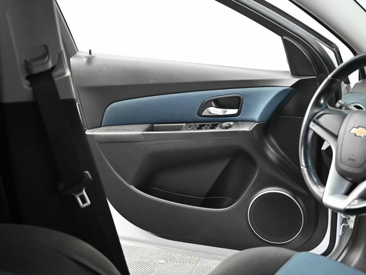 Chevrolet Cruze с пробегом — 2013 год. Фото: #6