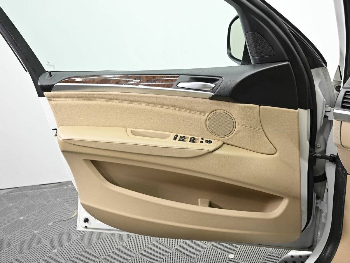 BMW X5 с пробегом — 2012 год. Фото: #6