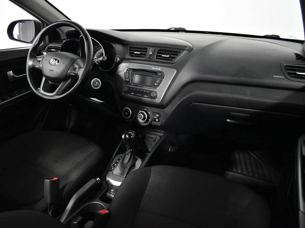 Kia Rio с пробегом — 2014 год. Фото: #9