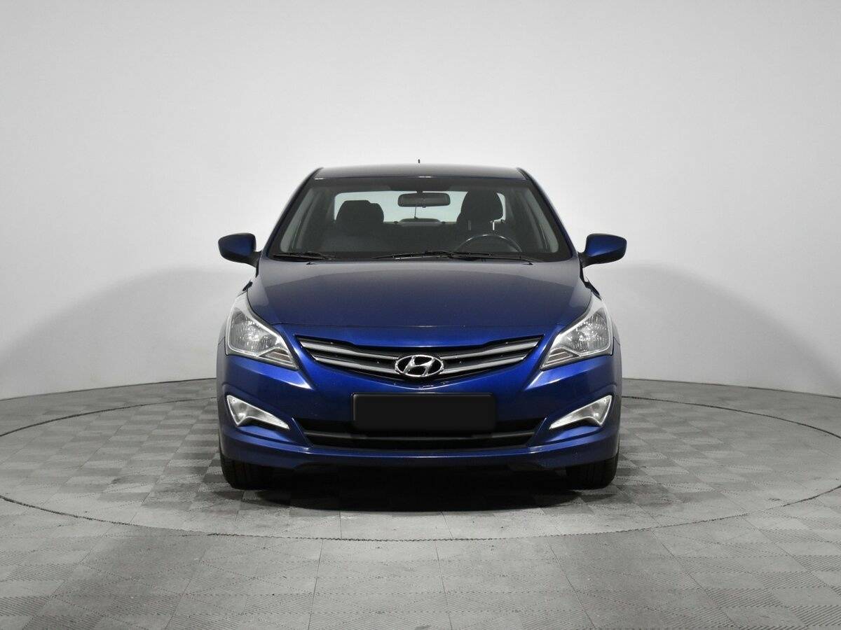 Hyundai Solaris с пробегом — 2015 год. Фото: #1