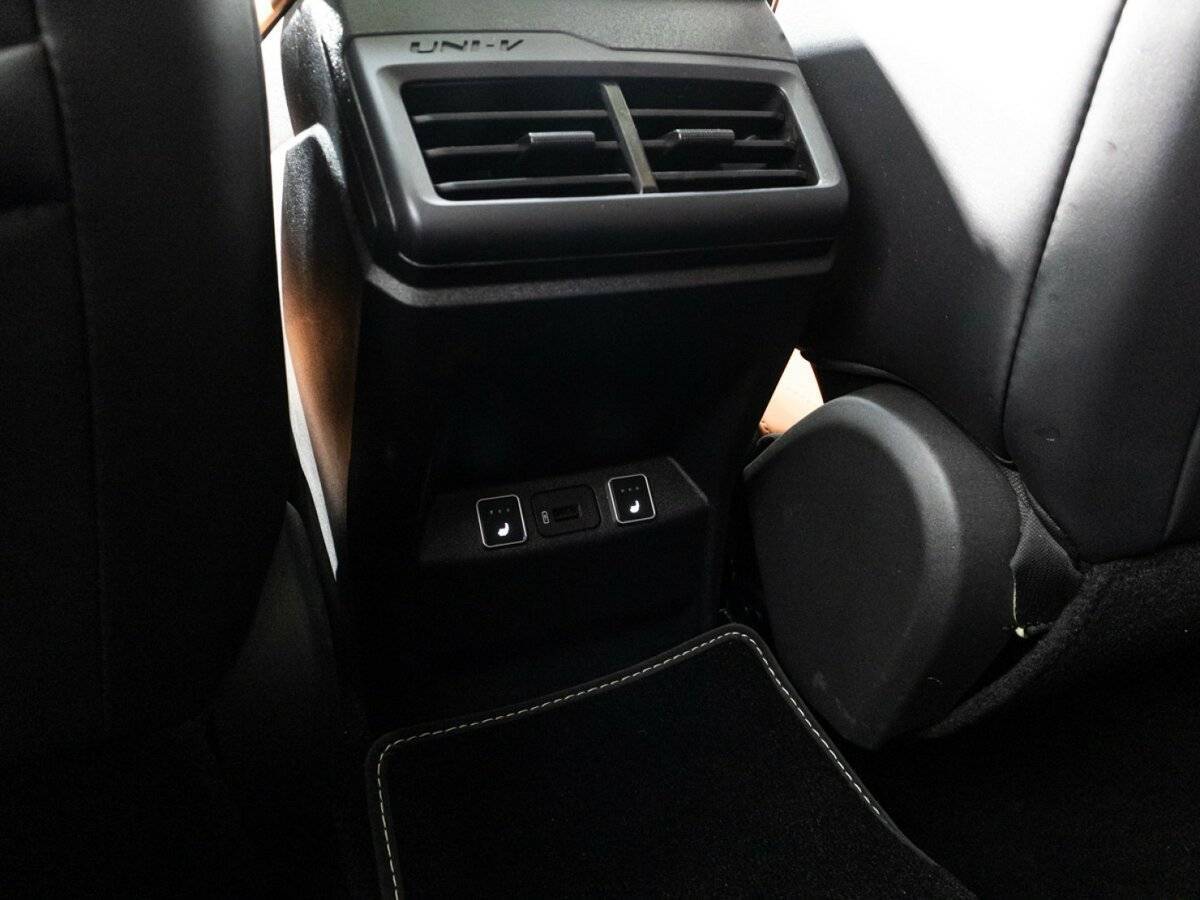 Changan UNI-V с пробегом — 2023 год. Фото: #23