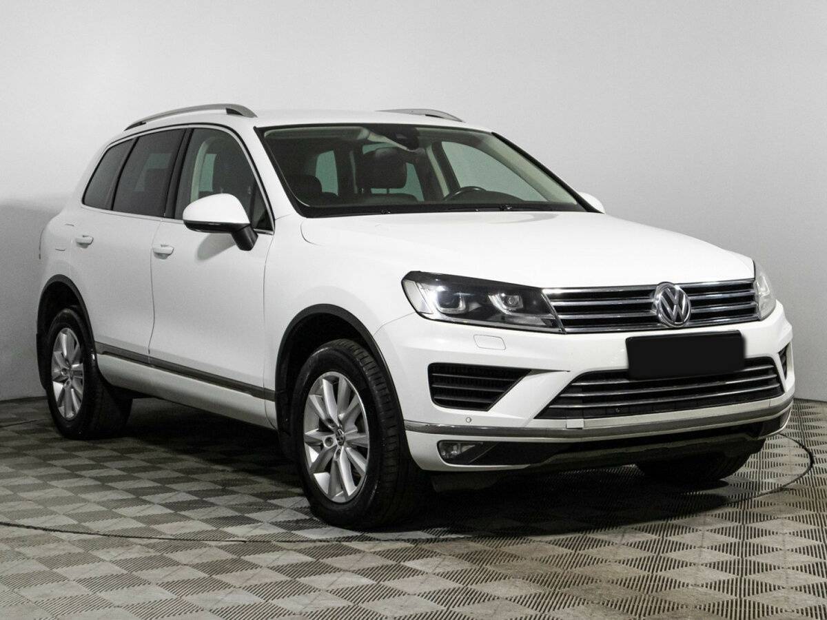 Volkswagen Touareg с пробегом — 2016 год. Фото: #2