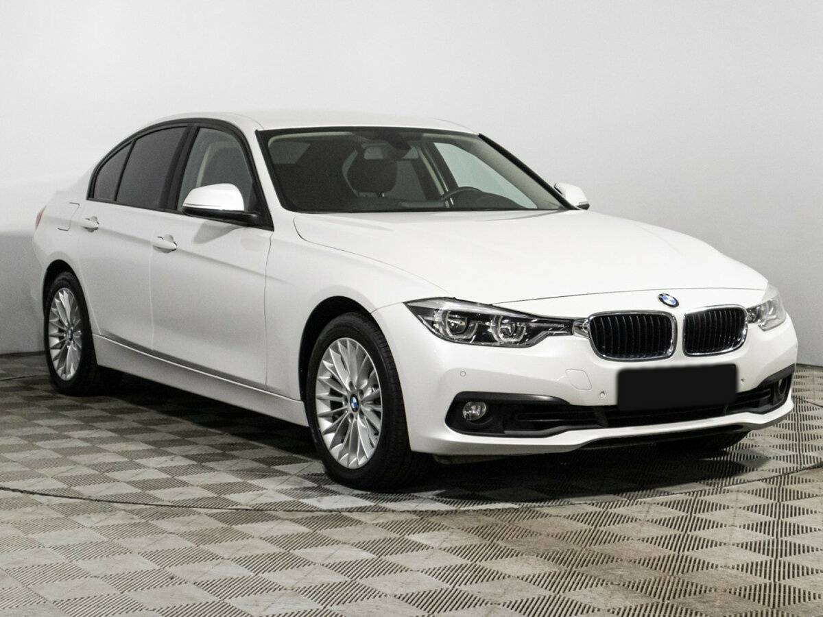 BMW 3 серии с пробегом — 2018 год. Фото: #2